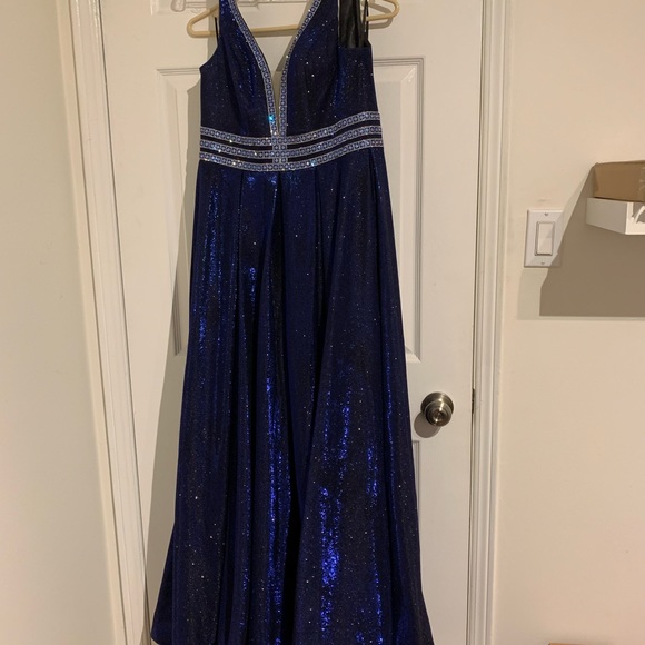 PROM 🔥SALE🔥Norma Reed Gown in blue size XS - Picture 7 of 16